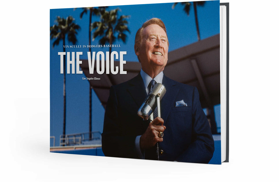 Vin Scully deals comemerative mic