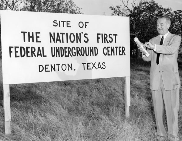 Boston Store - Denton - 1942] - The Portal to Texas History