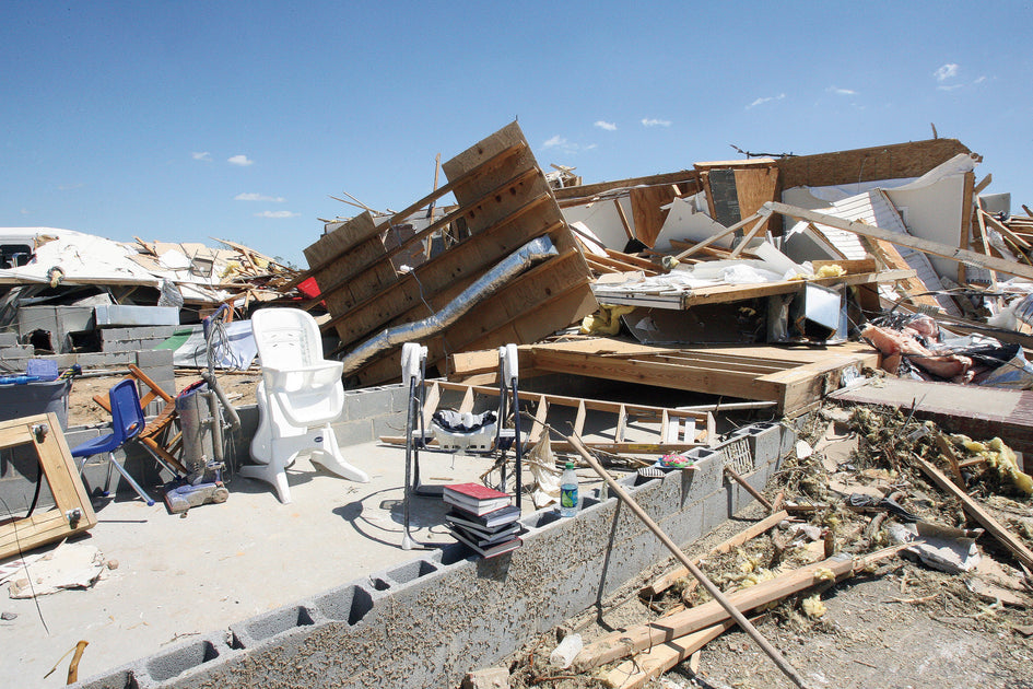 Path of Destruction: Dekalb County Tornado of 2011 – Pediment Publishing