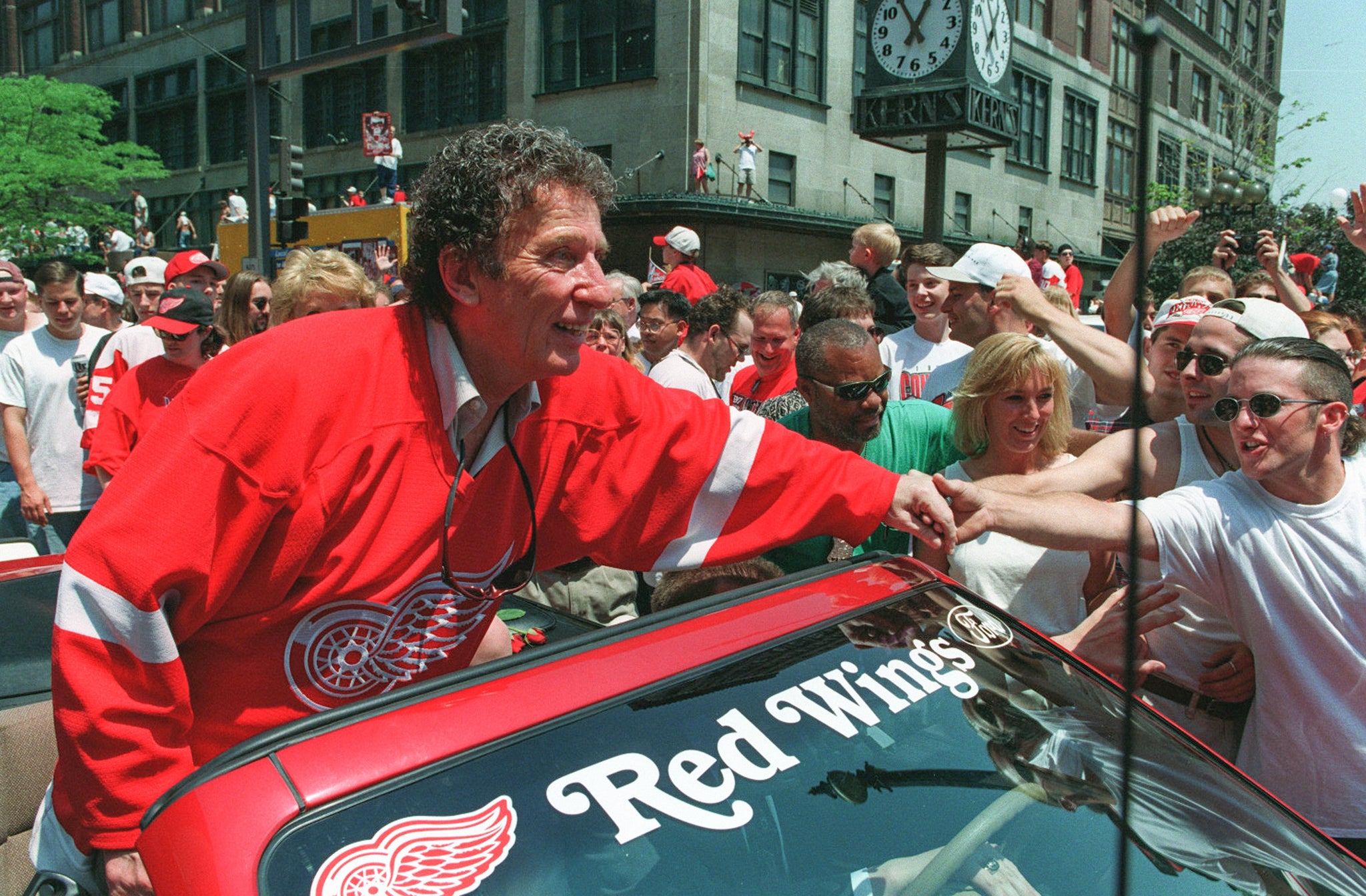 Detroit Red Wings book excerpt: Steve Yzerman's smile with Stanley Cup